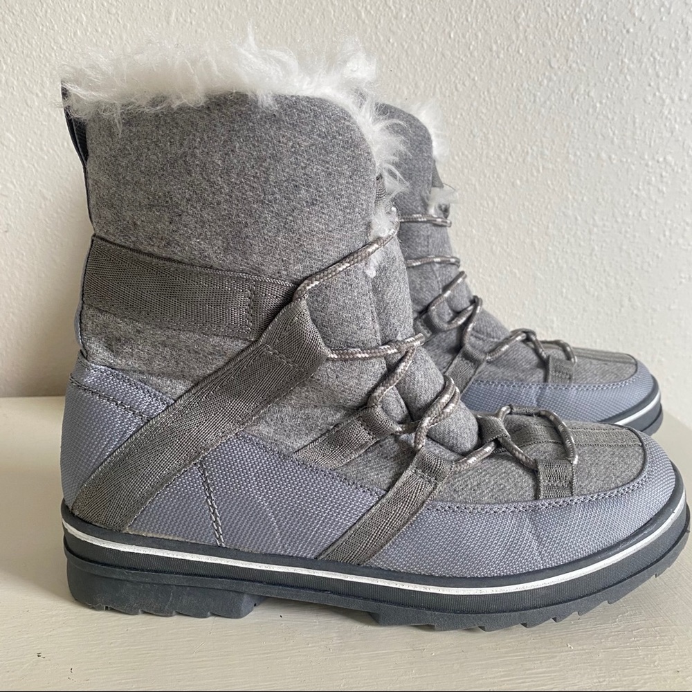 Maurices Wendy winter boots with faux fur size 9